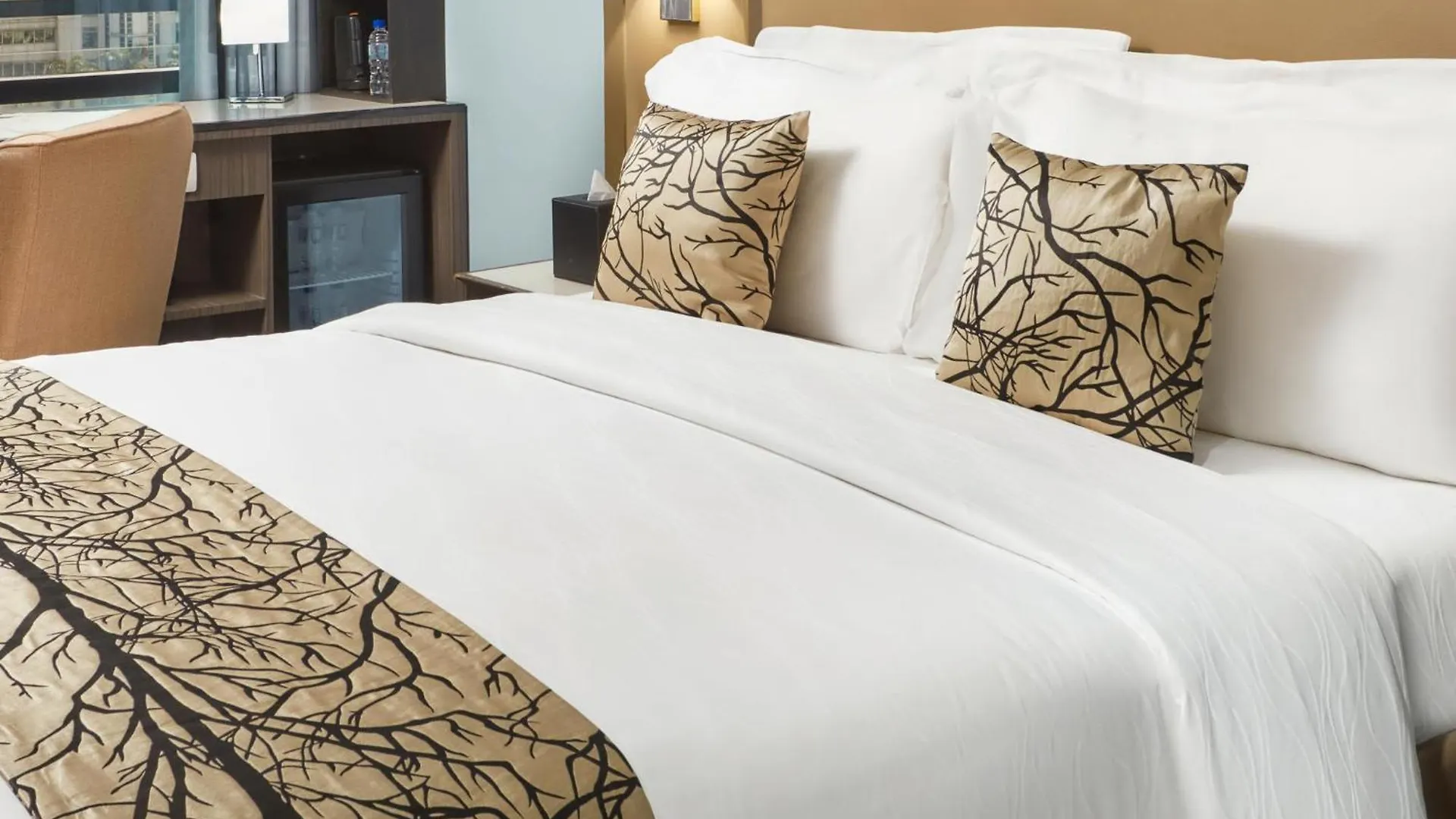 Belmont Hotel Manila Pasay 4*,  Philippines